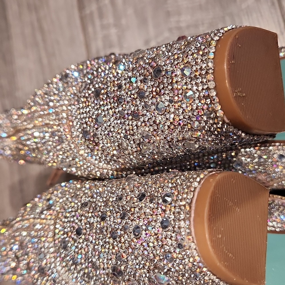 EUC Betsy Johnson Glass stone upper Sequins 3 1/2" heeled Boots sz 8.5M - Picture 4 of 14